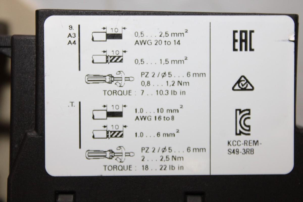 Used SIEMENS STARTER 3RB3026-2SB0 600 VAC 4 AMP W/ 3RT2025-1AK60