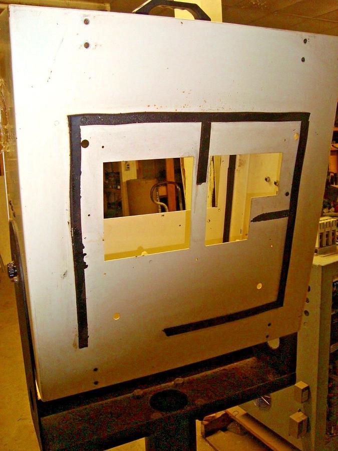 Used OPERATOR INTERFACE ENCLOSURE 4 FT FLAT PANEL STYLE INDUSTRIAL COMPUTER STAND