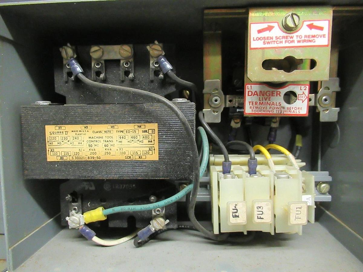 Used SQUARE D CLASS 9070 TRANSFORMER DISCONNECT 250 VA SK5271N SER. A W/ ENCLOSURE