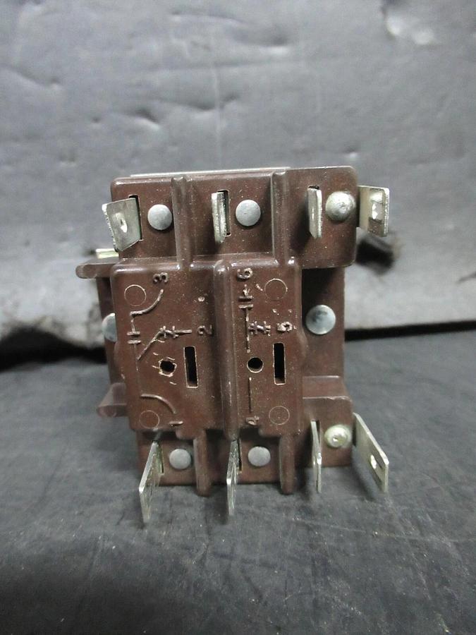 Used ESSEX CONTACT RELAY 91-291016-29300 125/250 VOLT 1/2 HP COIL: 120 VOLT