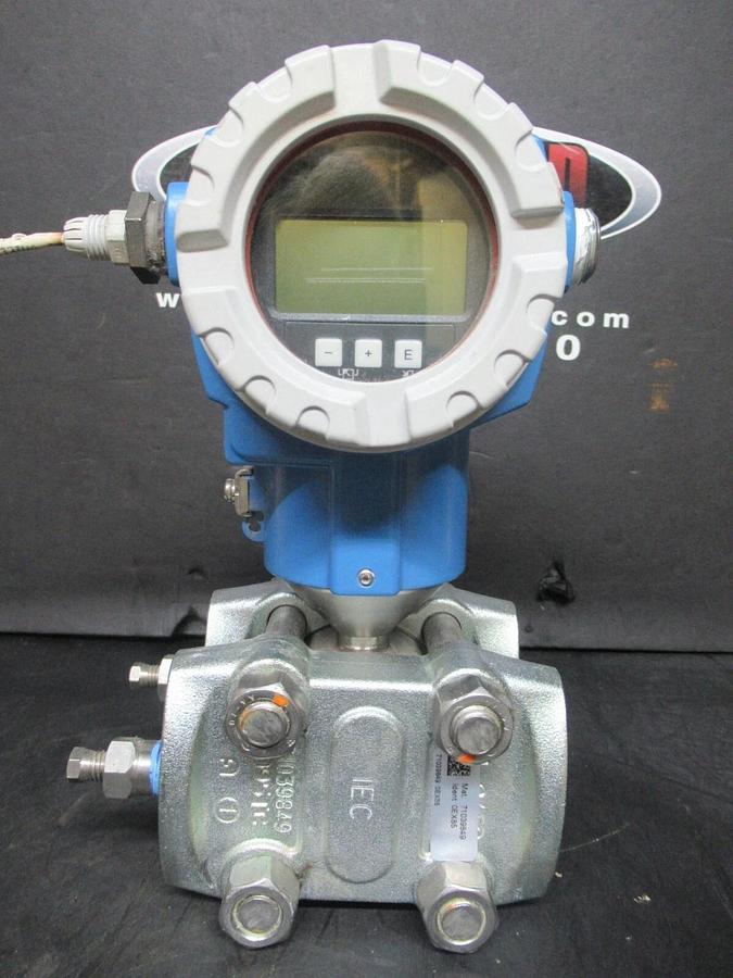 Used ENDRESS + HAUSER DELTABAR-S PRESSURE DIFFERENTIAL TRANSMITTER PMD75 2400 PSI