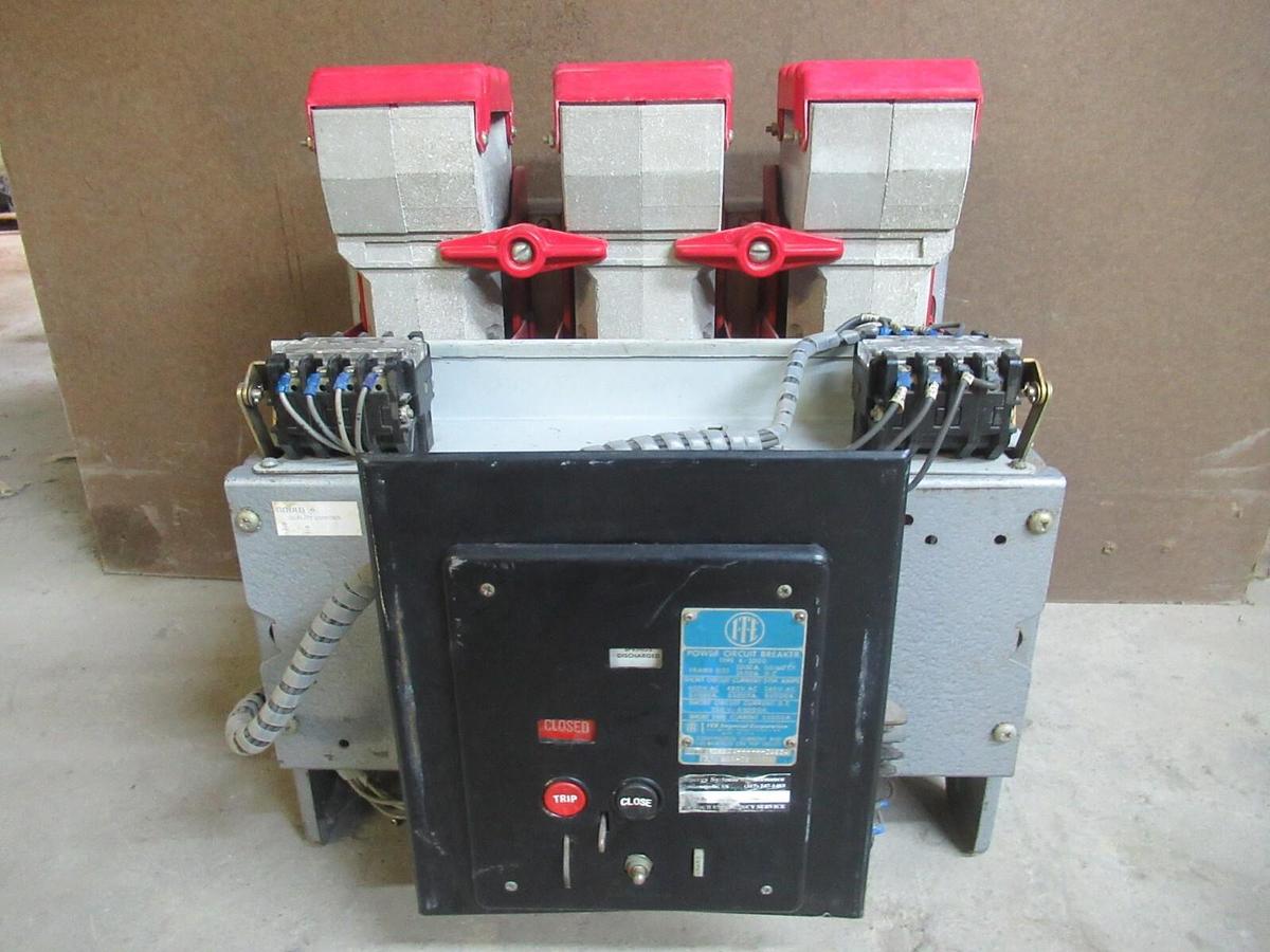 Used ITE POWER CIRCUIT BREAKER K-2000 VAC: 600 V 2000 AMP DC: 240 V 2500 AMP