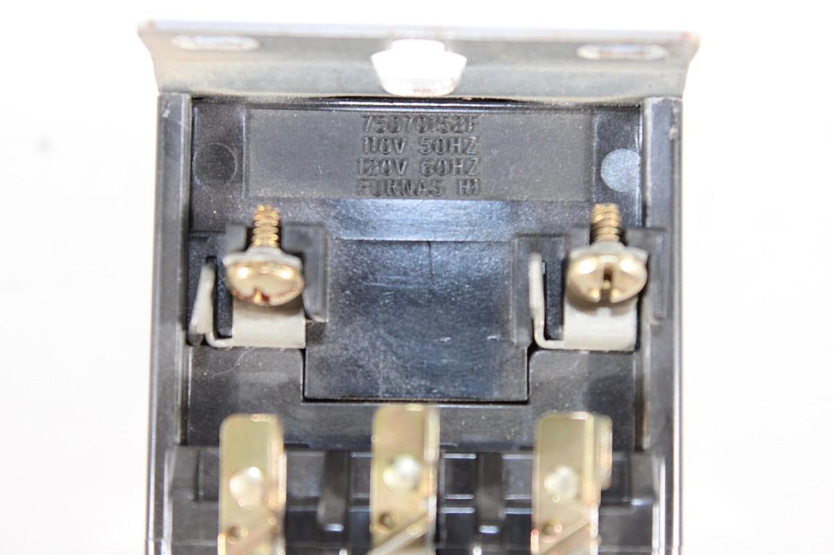 Used HONEYWELL CONTACTOR DP3040B-5001 600 VAC 40 AMP 15 HP COIL: 120V *WARRANTY*