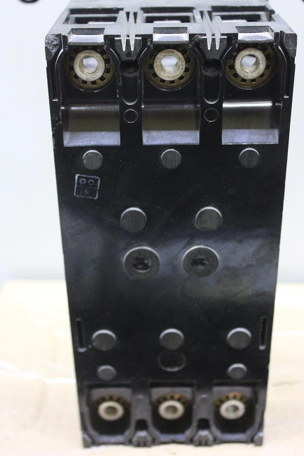 Used SQUARE D CIRCUIT BREAKER EH34015 15 AMP 480 VAC 3-POLE