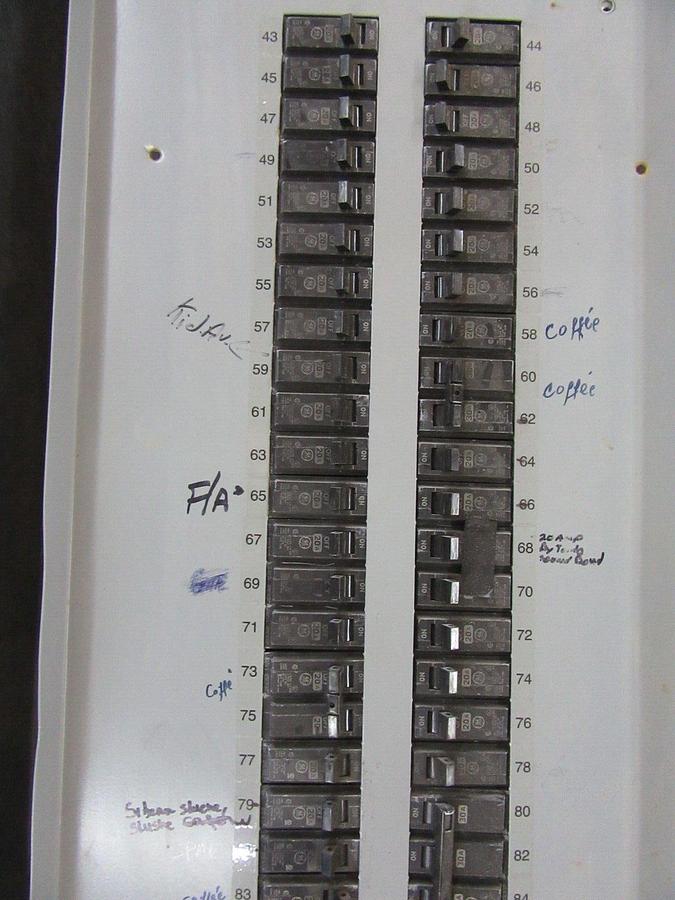 Used GE SERVICE PANEL AQF3424MBX AB64B 400 AMP 208/120 VOLT 3-PHASE 4-WIRE