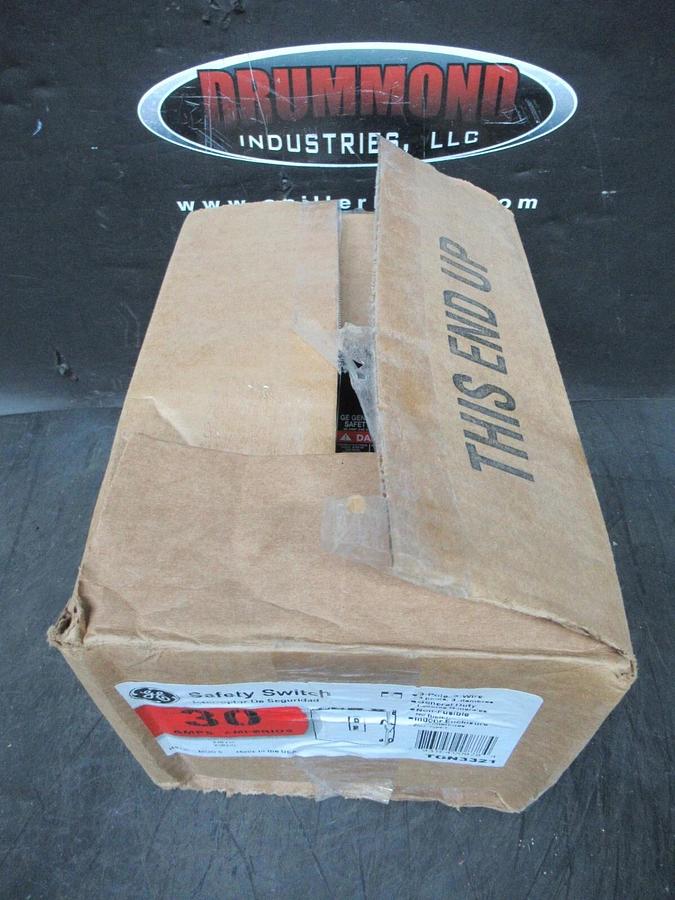NEW IN BOX GE SAFETY SWITCH TGN3321 30 AMP 240 VAC 7.5 HP 3-POLE TYPE 1 ENCL.