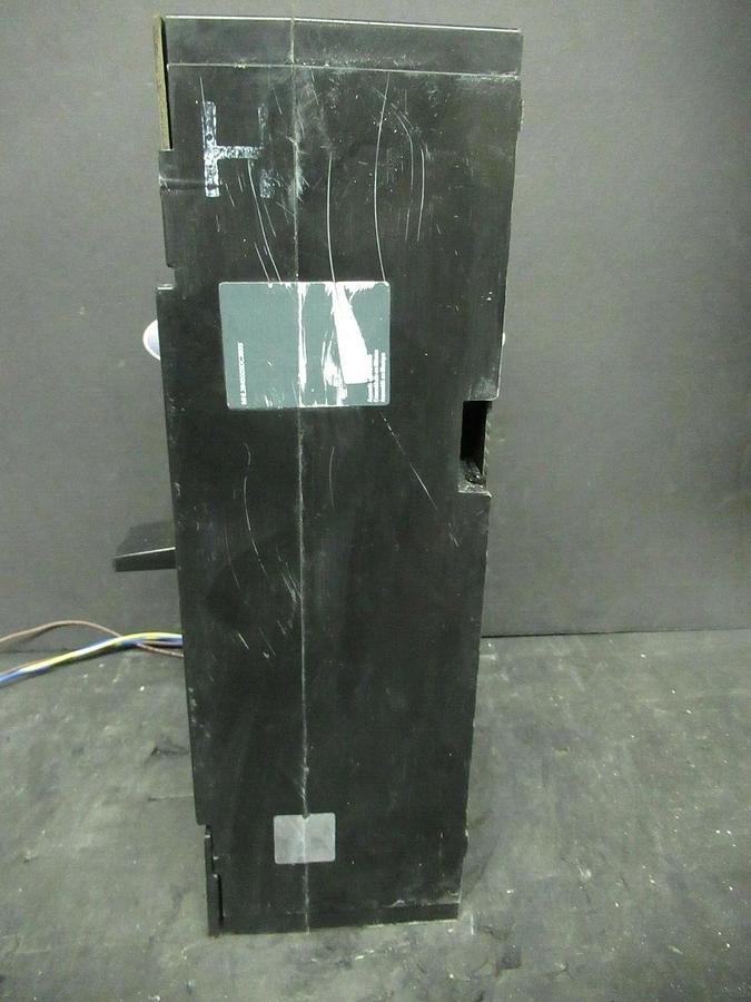 Used 450 AMP SQUARE D BREAKER 519568P15 600 VDC 3 POLE W/ AUXILIARY SWITCH & UVR