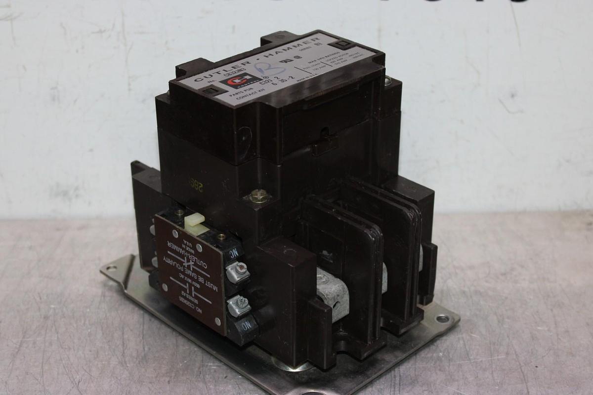 Used CUTLER-HAMMER CONTACTOR C832JN3 NEMA SIZE 3 120 AMP 600 VAC 3-POLE COIL: 120 V