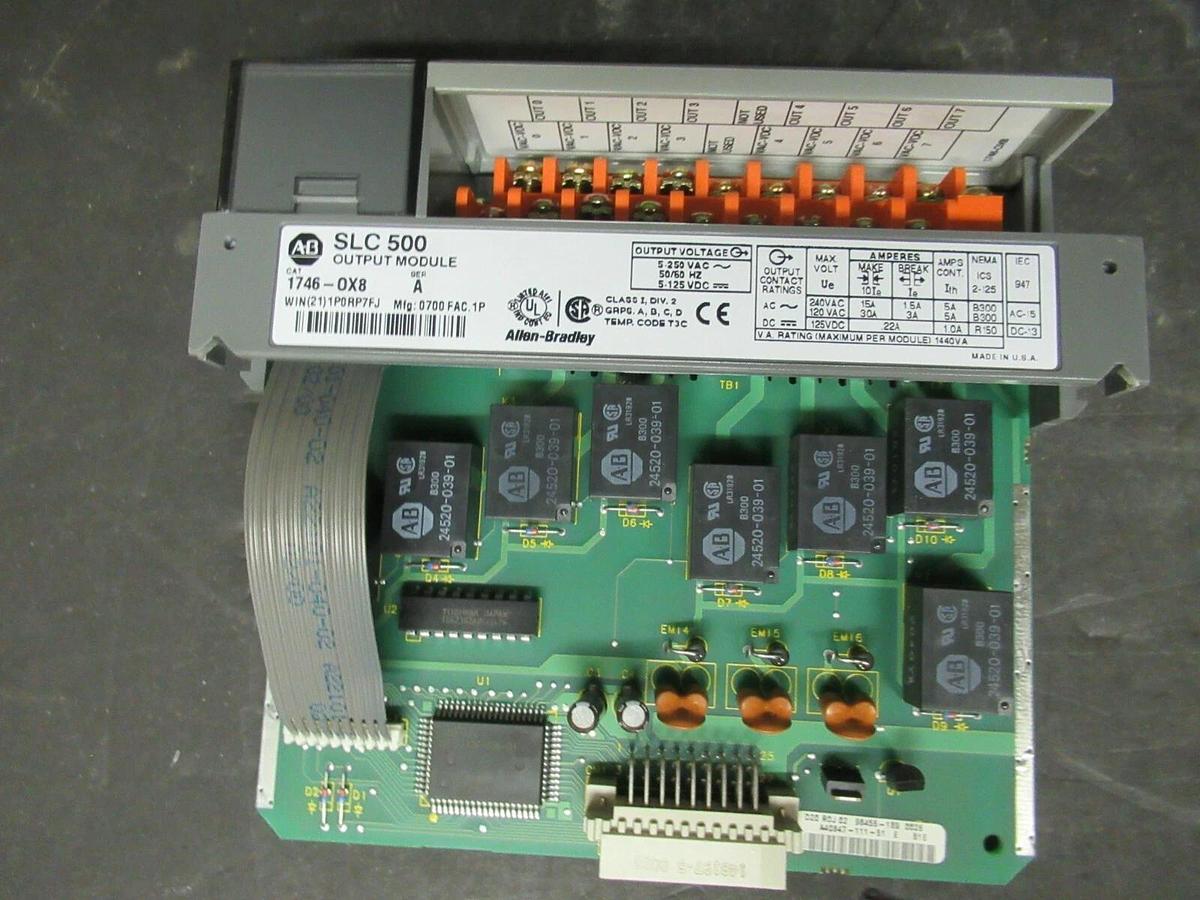 Used ALLEN BRADLEY SLC 500 1746-OX8 ISOLATED RELAY OUTPUT MODULE SER. A **WARRANTY!**