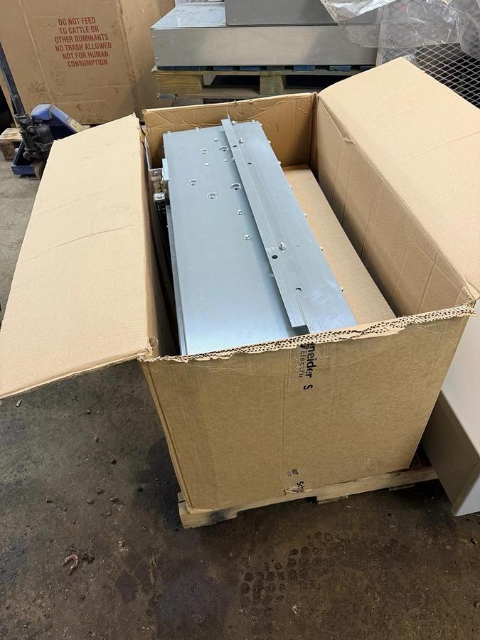 NIB SQUARE D I-LINE BUSWAY PLUG PBQ3660G 600 AMP 3-POLE 600 VAC 3-WIRE