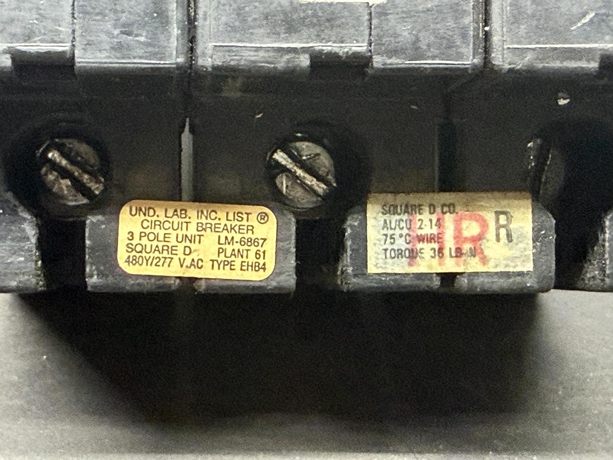 Used SQUARE D CIRCUIT BREAKER EHB34030 30 AMP 480/277 VAC 3-POLE