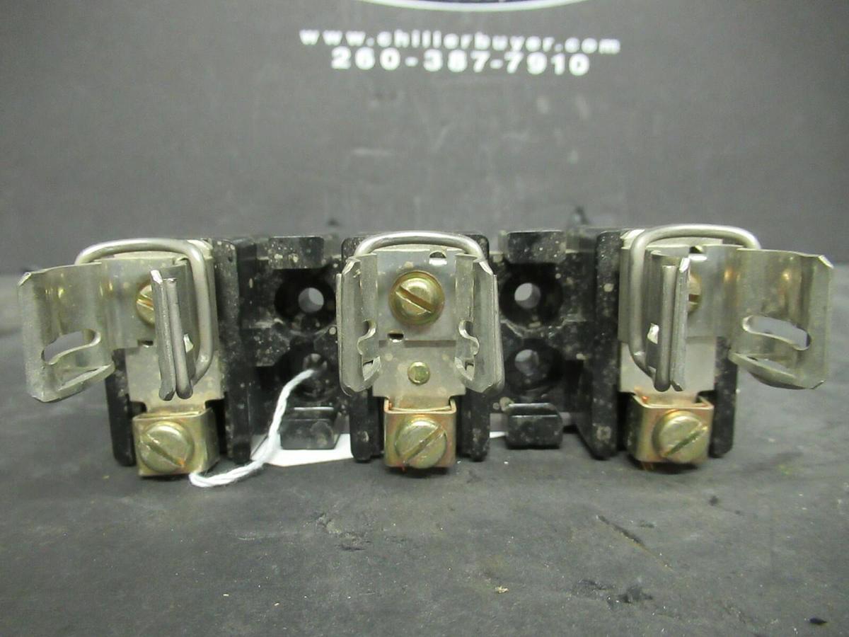 Used ALLEN BRADLEY DISCONNECT SWITCH 40021-58-02 600 VAC W/ X-401978 30 AMPS 600 VAC