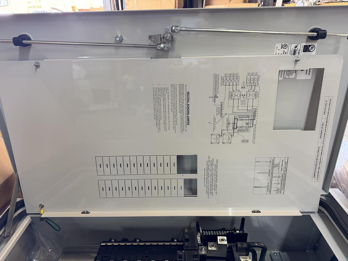 NEW GENERAC AUTOMATIC TRANSFER SWITCH GTS 120/240 VOLT 200 AMP NEMA 3R SERVICE RATED