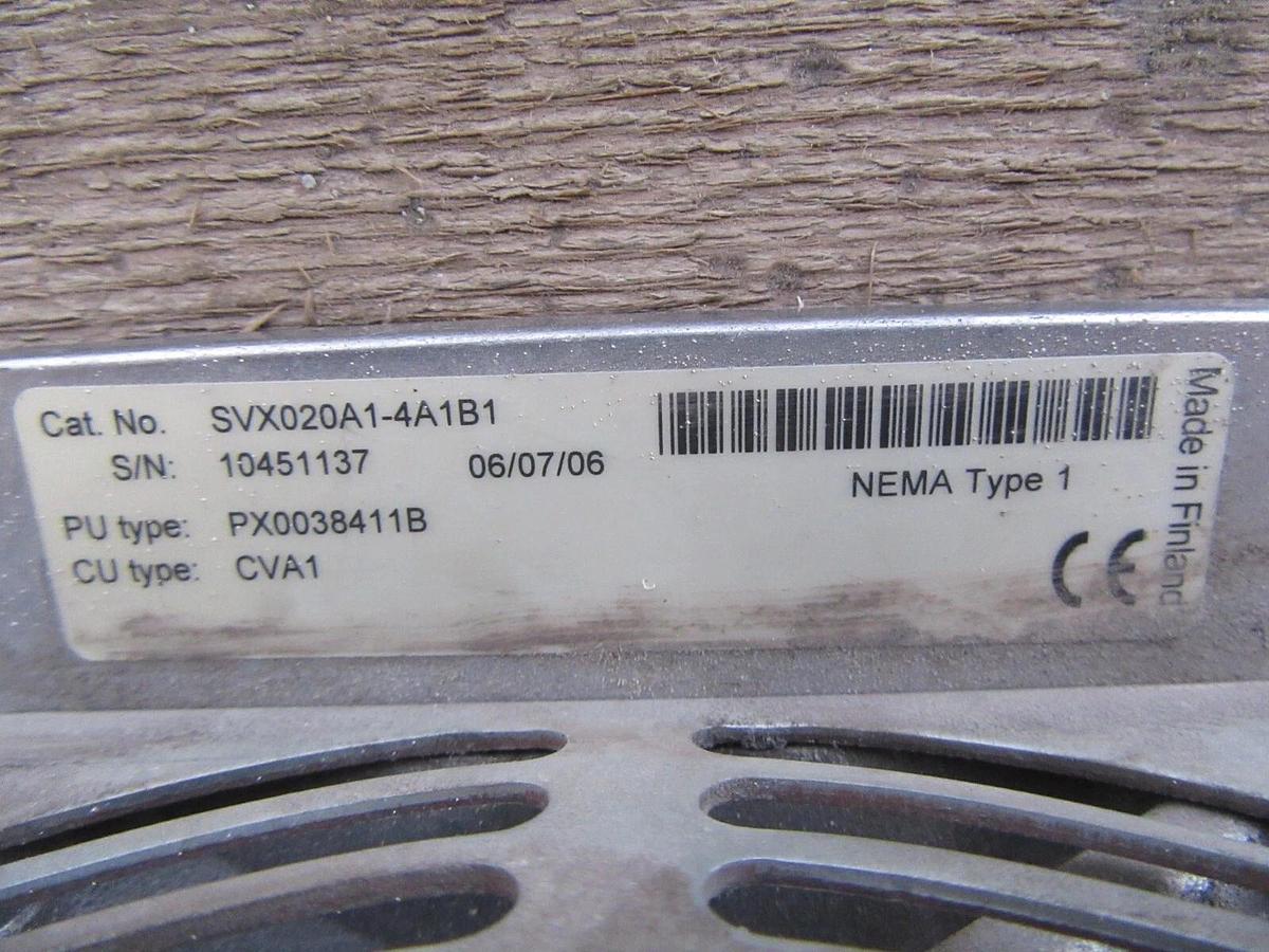 Used 25 HP EATON / CUTLER HAMMER VARIABLE SPEED DRIVE 480 VAC 3 PH 38 AMP HVX025A1