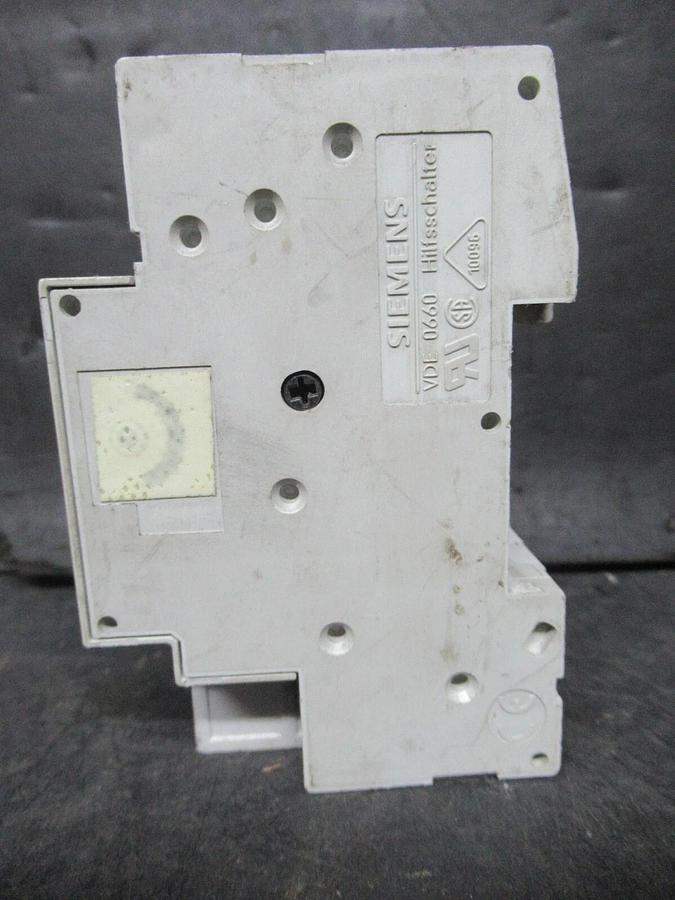 Used SIEMENS CIRCUIT BREAKER 5SX23 C20 20 AMP 480 VAC 3-POLE W/ 5SX9100 AUXILLIARY