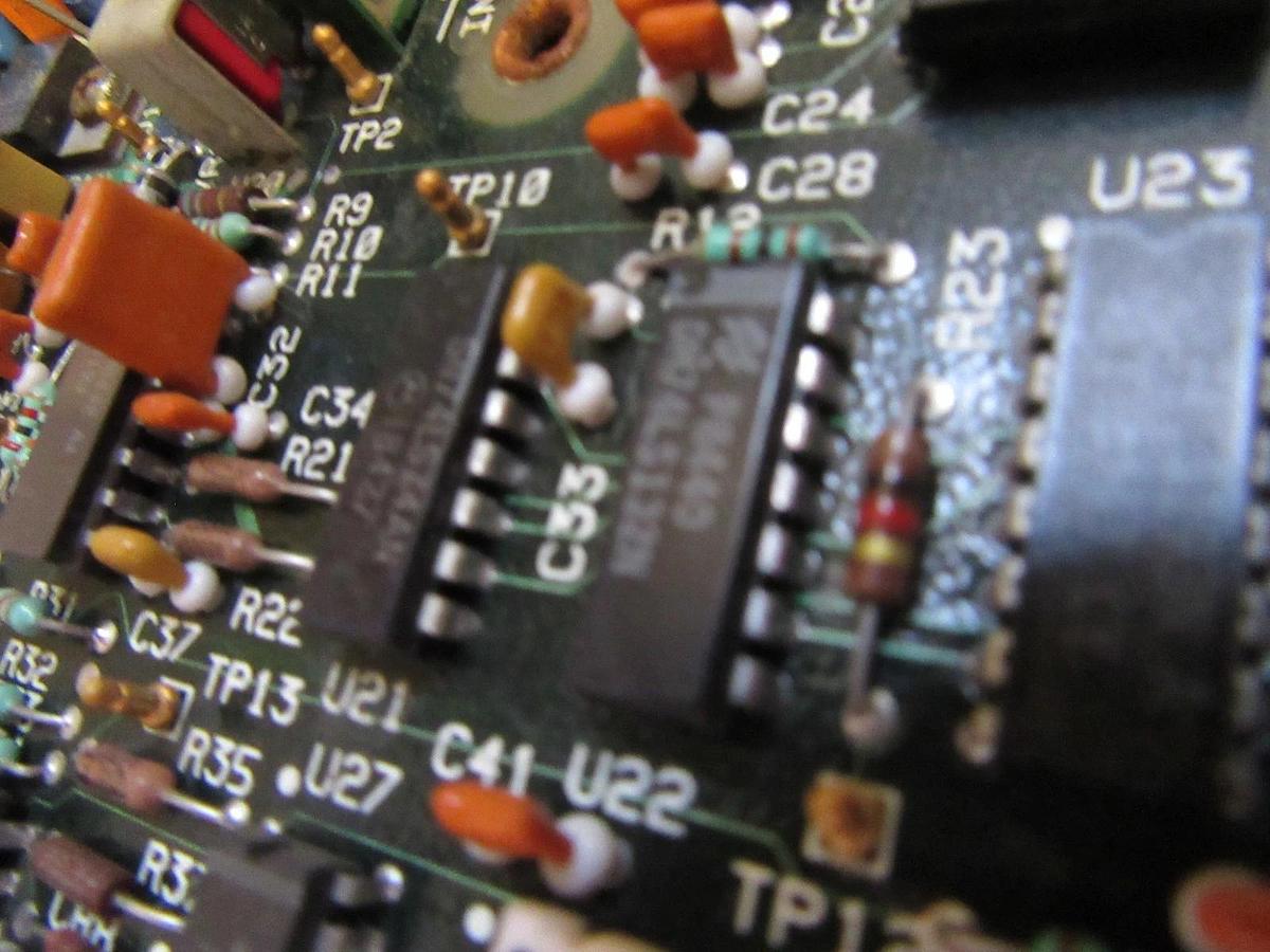 Used CARRIER INPUT OUTPUT CONTROL BOARD H35EZ001 HT204504-1-20 **WARRANTY**