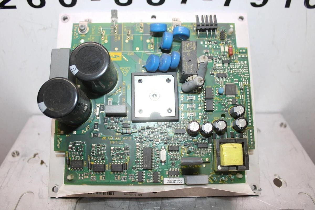 Used JOHNSON CONTROLS VARIABLE FREQUENCY DRIVE CIRCUIT BOARD VFD66KCB-1 X13170919020