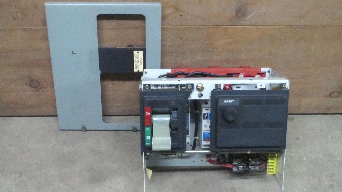 Used WESTINGHOUSE MCC 12" BUCKET WITH 3 AMP HCMP BREAKER & ADV NEMA SIZE 1 STARTER