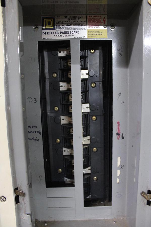 Used ITE VACU-BREAK PANELBOARD SWITCH V7F3604 200 AMP 600 VOLT 3-PHASE 3-POLE
