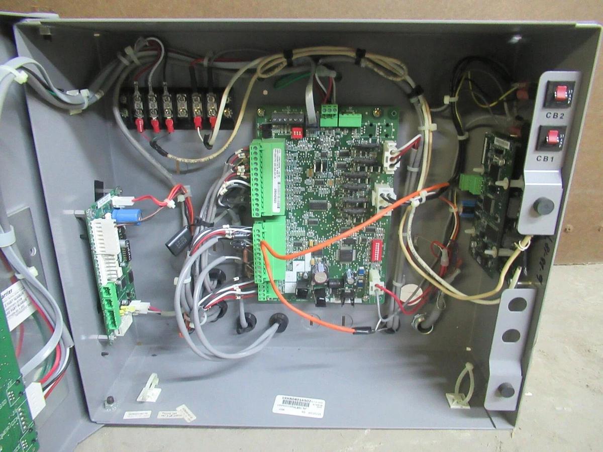 Used CARRIER COMFORT NETWORK CHILLER HMI 19XR04031501-32XR CESR131435-02.1.002