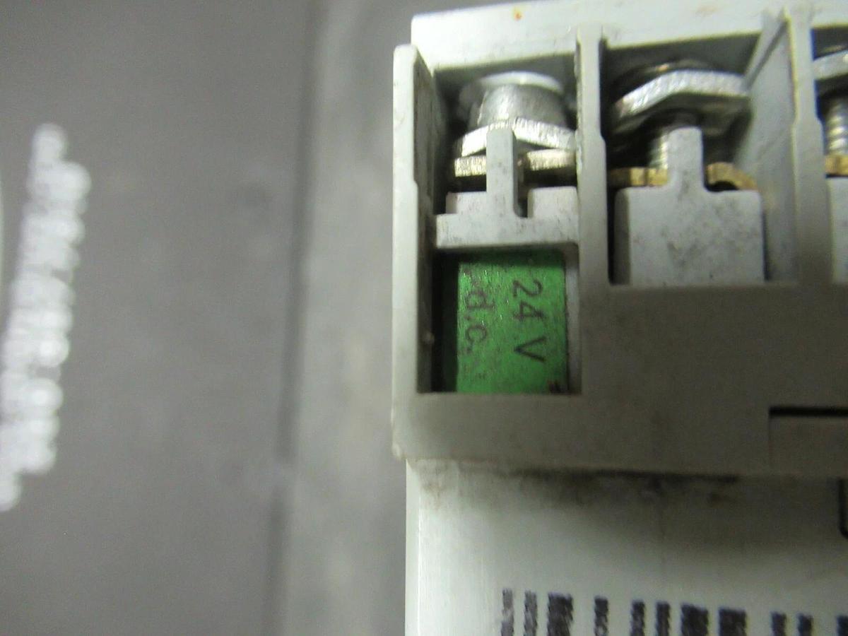 Used ALLEN BRADLEY CONTACTOR 700DC-M400* SER. A 12 AMP 600 VAC