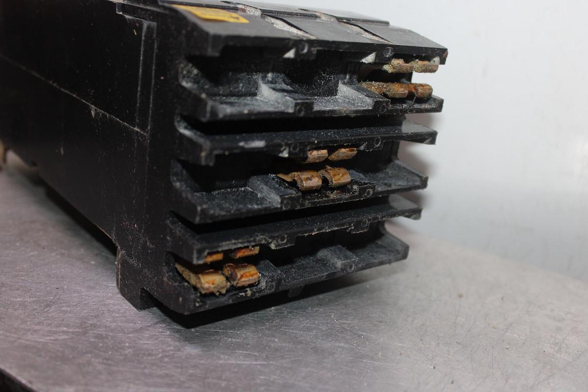Used SQUARE D I-LINE CIRCUIT BREAKER LC36600 600 AMP 600 VAC 3-POLE