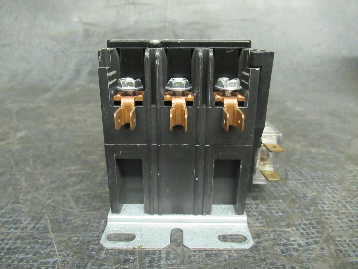 Used PRODUCTS UNLIMITED CONTACTOR 3100-30T942B 30 AMP 600V 40A/RES 20HP X13070449010