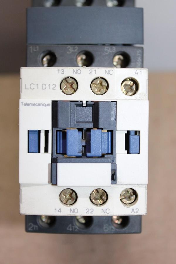 Used TELEMECANIQUE STARTER LC1D12 25 AMP 3-PHASE 600V 10HP W/ GV2ME14/6-10A