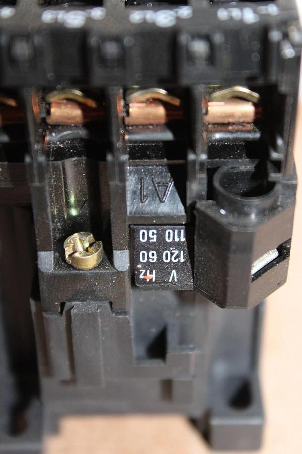 Used ABB IE CONTACTOR B12-40-00 21 AMP 10 HP 600 VAC 3-POLE COIL: 120V