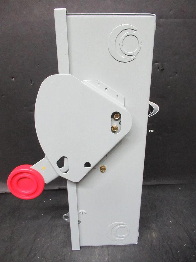 NEW IN BOX EATON HEAVY DUTY SAFETY SWITCH DH221FGK 30 AMP 240 VAC 7.5 HP 2-POLE