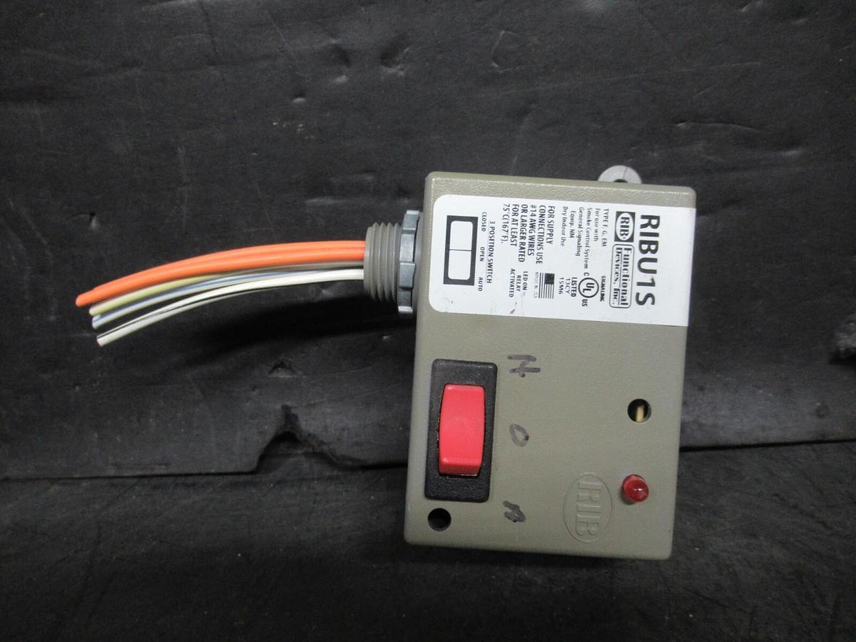 Used FUNCTIONAL DEVICES RIBU1S ENCLOSED RELAY 10 AMP/RES 277 VAC 480 VA 1/3 HP