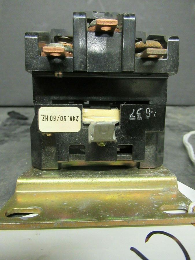 Used FURNAS 25 AMP CONTACTOR 41NB30AJP 600 VAC COIL: 24 VOLT DEFENITE PURPOSE