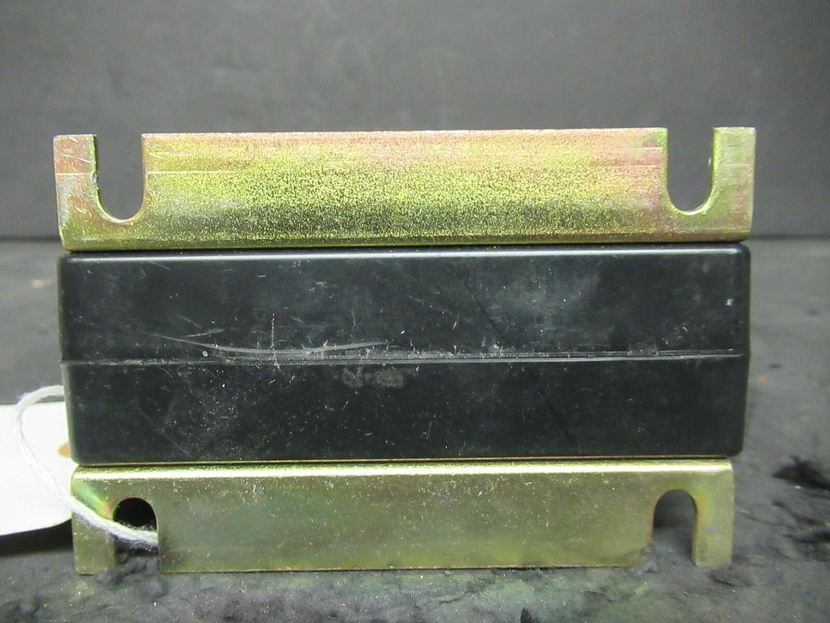 Used INSTRUMENT TRANSFORMERS CURRENT TRANSFORMER 5RL-801 800:5 A 50-400 HZ