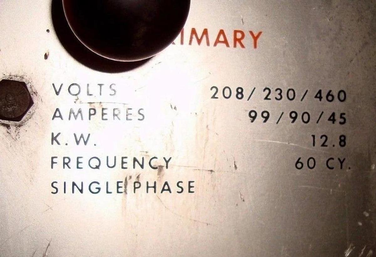 Used AIRCO 250 AMP TIG WELDER HELIWELDER MODEL 2.5A DDR-224-HF-B W/ WHEELS 1341-0232