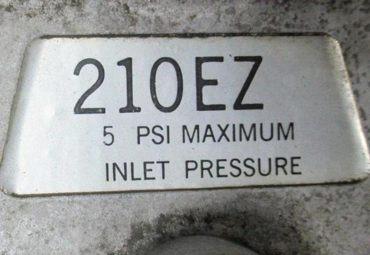 Used MAXITROL ZERO GOVERNOR AIR/GAS REGULATOR 210EZ 5 PSI **WARRANTY INCLUDED**