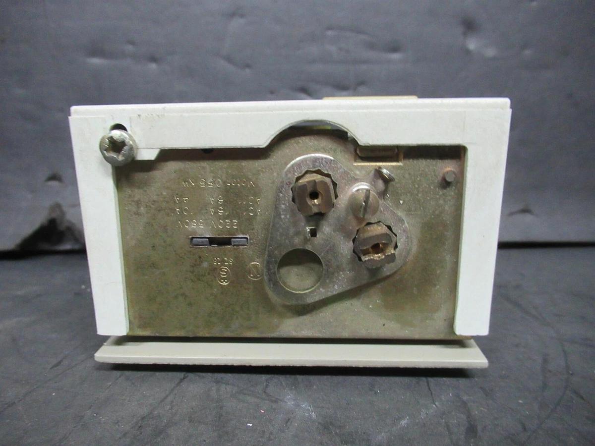 Used WESTINGHOUSE OIL PRESSURE CONTROL GAUGE X13200-256-01 / FF113-S1-BAA-25601