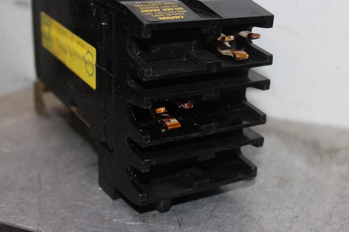 Used SQUARE D I-LINE CIRCUIT BREAKER FH36100 100 AMP 600 VAC 3-POLE