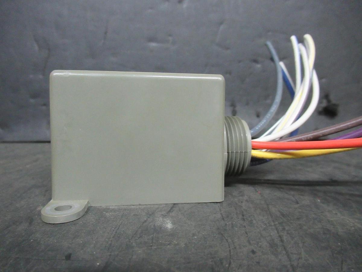 Used FUNCTIONAL DEVICES RIBU2C PILOT RELAY 10 AMP 10-30 VAC COIL: 120 VAC *WARRANTY*