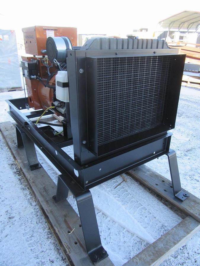 Used 25 KW GENERATOR GENERAC NATURAL GAS LP PROPANE 120/240V 1 PH SG025 270 HRS VIDEO