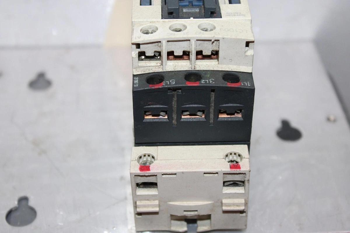 Used SCHNEIDER CONTACTOR LC1D09 25 AMP 600 VAC 3-POLE 3-PHASE 7.5 HP W/ LAD4BBVG