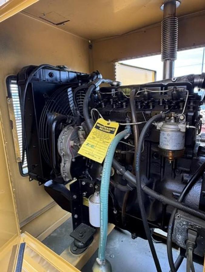 Used 30 KW DIESEL GENERATOR ELLIOTT 120/240V RE-CONNECTABLE SOUND ENCLOSED 866 HRS