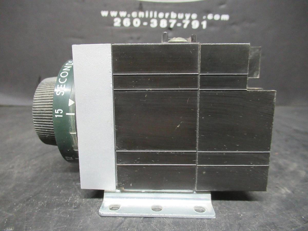 Used AGASTAT TIME DELAY RELAY 1.5-15 SECONDS 7012AC 120 VAC VOIL 600 VAC 10 AMP