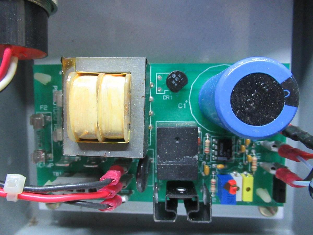 Used YORK PRESSURE-PAK SWITCH ENCLOSURE: A-806CHQR NEMA 12/13 5 PSI **WARRANTY**