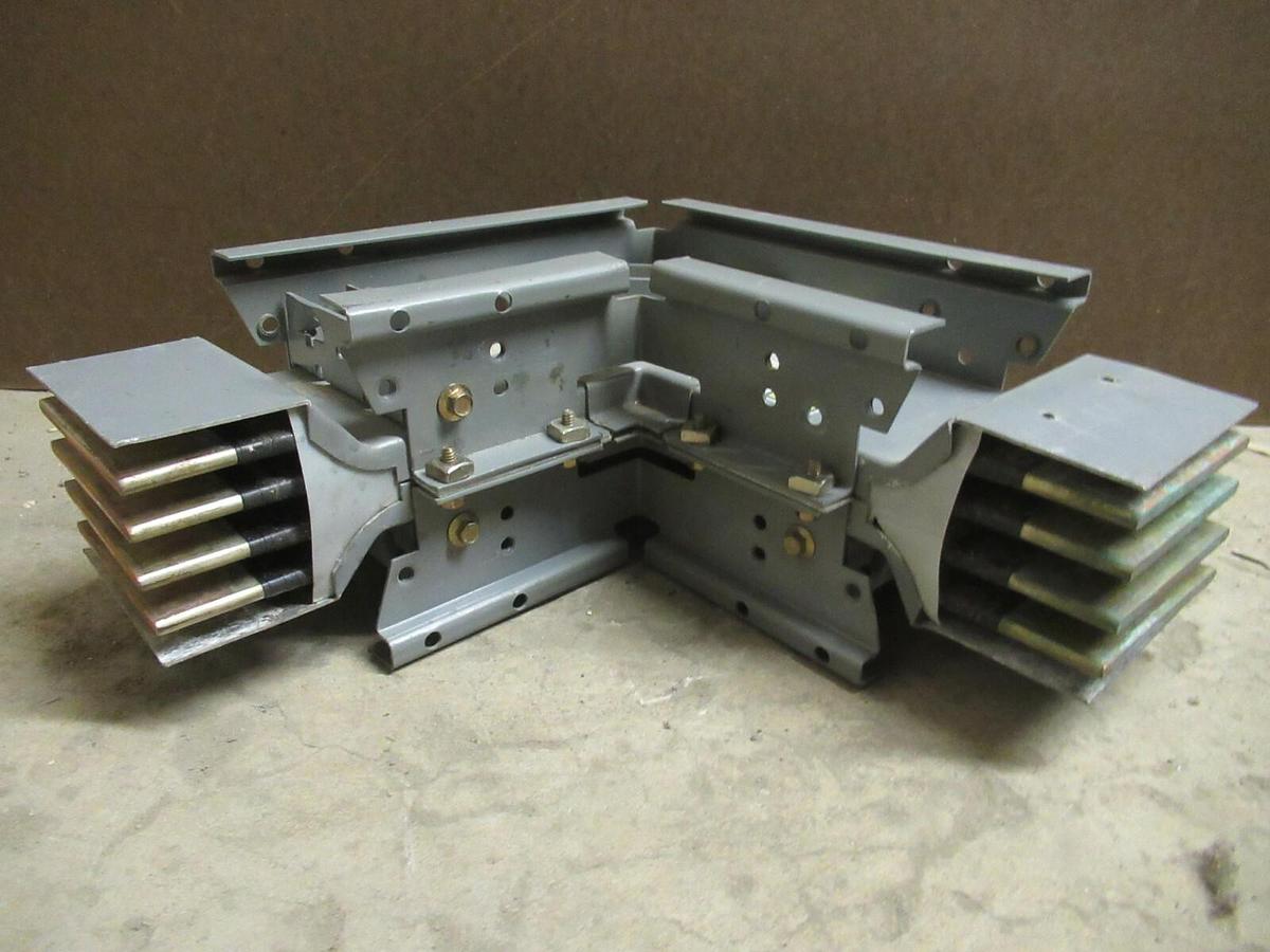 Used 1200 AMP SQUARE D CF2512GLFM12 3 PH 4 W 600 V BUSWAY ELBOW CORNER COPPER I-LINE