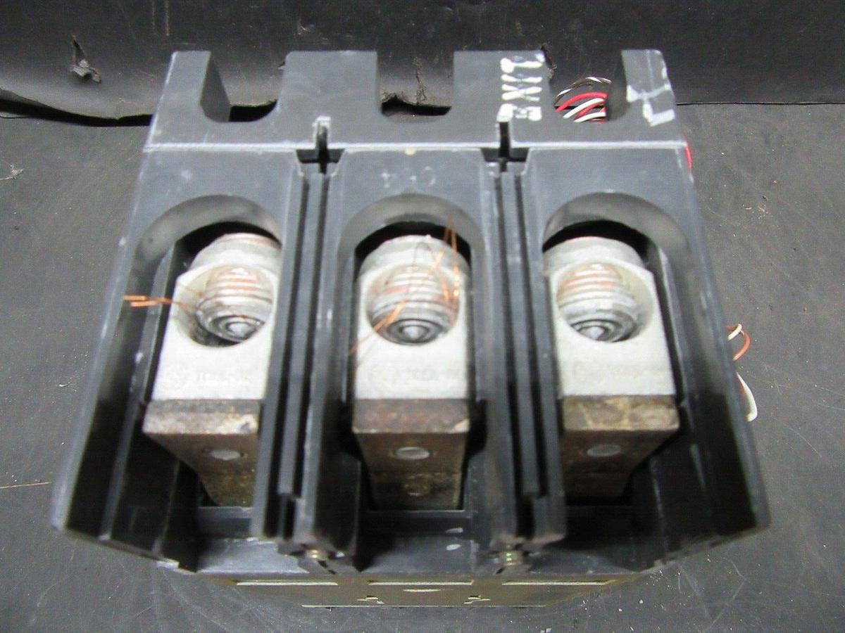 Used GE CIRCUIT BREAKER TFK236F000 175 AMP TRIP 600 VAC 3-POLE W/ AUXILIARY SWITCH