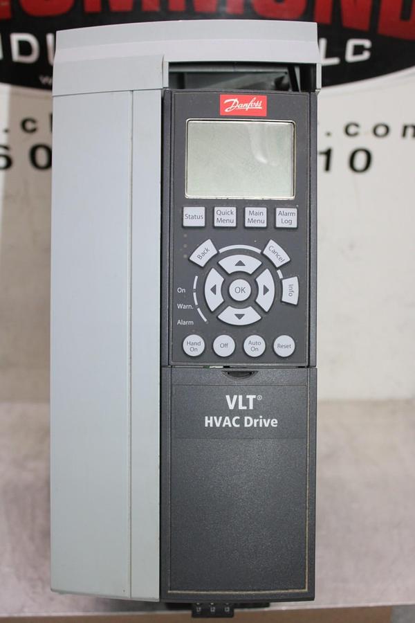 Used DANFOSS VLT HVAC DRIVE 131B7376 240 VAC 16.7 AMP 5 HP **WARRANTY INCLUDED**