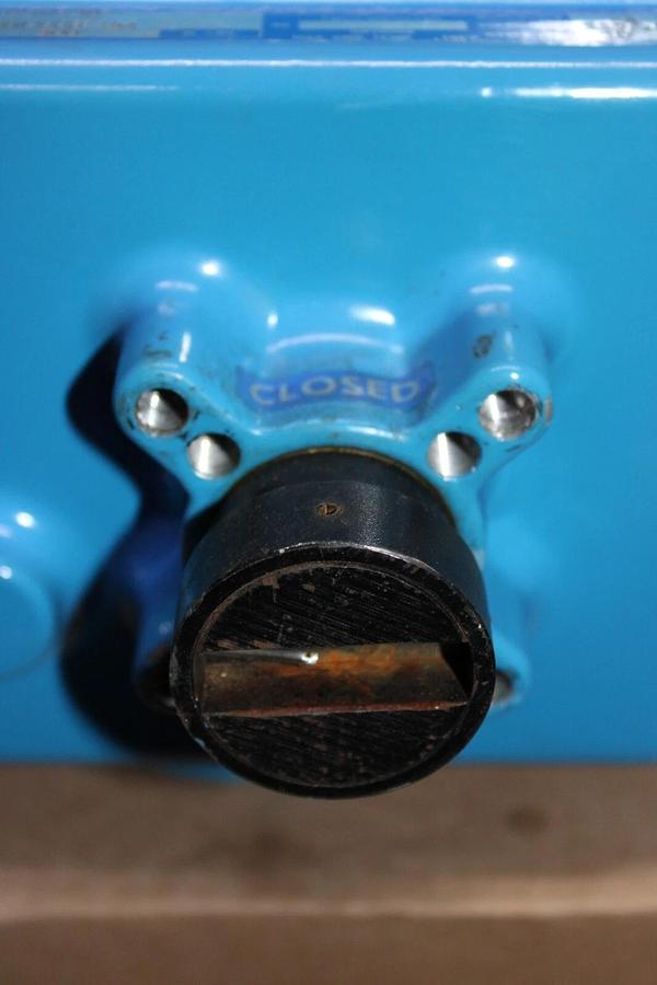 Used VALVCON ACTUATOR VW300S115A 300 IN-LBS 115 VAC 0.6 AMP 10 SEC CYCLE **WARRANTY**