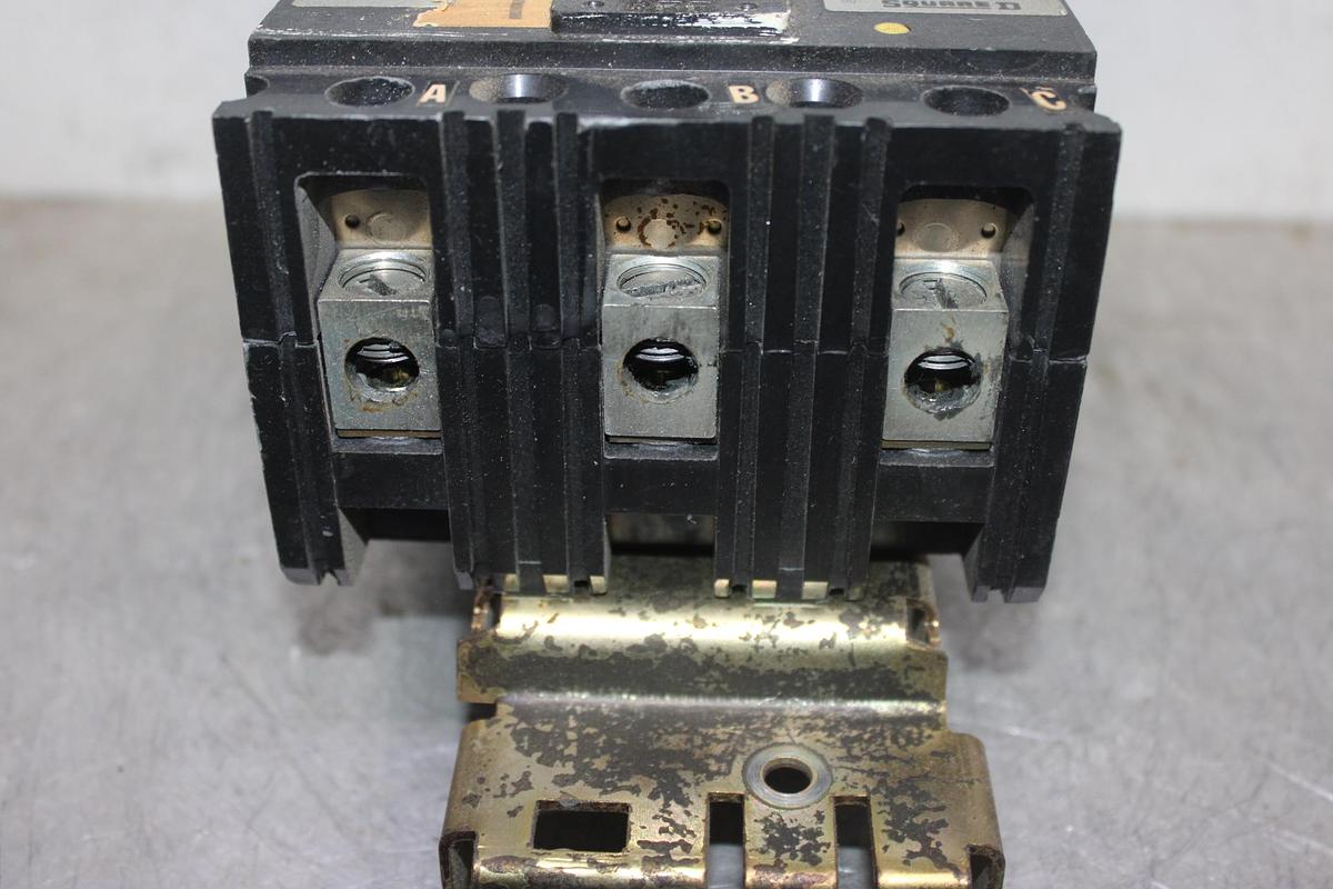 Used SQUARE D I-LINE CIRCUIT BREAKER FA36020 20 AMP 600 VAC 3-POLE