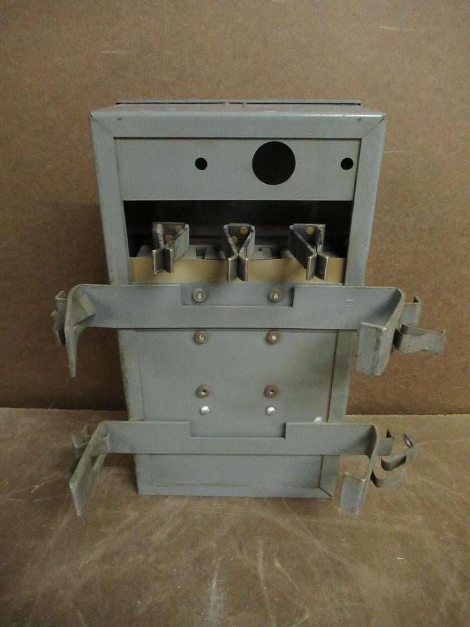 Used WESTINGHOUSE COP 100 AMP 600 VAC FUSIBLE BUSS BUS PLUG STYLE 1720770 TAP SWITCH