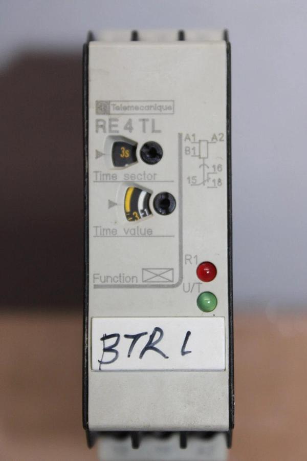Used TELEMECANIQUE TIME DELAY RELAY RE4TL11BU 0.05S-300H 240V 5 AMP
